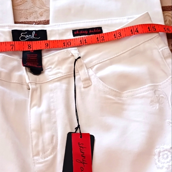 EARL JEANS SKINNY ANKLE EMBROIDERY ON LEG. 12 WHITE NWT - Picture 5 of 13